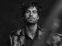 #thebestinme #eurovision #tomleeb tom leeb debut album is available now : Tom Leeb Mon Alliee The Best In Me Lyrics In English France Eurovision 2020