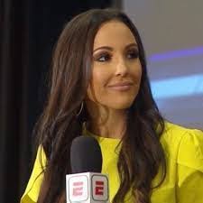 Lori Carley's Instagram, Twitter & Facebook