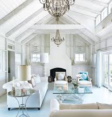 Decor Inspired By A Relaxing Seaside Appeal Coastal Homes Seaside Interior Spaces Bright Homes White Rooms Home