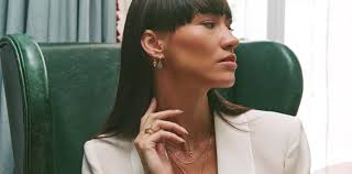 Ruby Shell Earring Charm 9K Gold