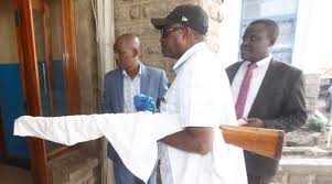 He is a member of the departmental committee on lands and the committee on implementation. Bahati Mp Kimani Ngunjiri Surrenders Shotgun Pistol After Firearm Certificate Was Revoked Upesi News