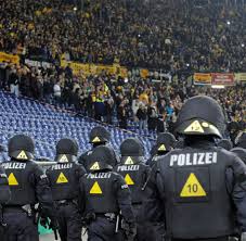 We have got 29 pic about hansa rostock hooligans schlägerei images, photos, pictures, backgrounds, and more. Gewalt Chronologie Dresden Hooligans Polizisten Als Lieblingsgegner Welt