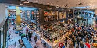 Het wordt sinds 2017 grondig verbouwd. A Fresh Start For Westfield Mall Of The Netherlands
