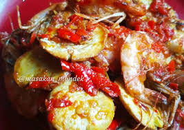 Memang rendang jengkol padang paling enak dengan rasa gurih, asin dan pedas dibandingkan dengan rendang jengkol sunda khas bandung yang cenderung manis terkadang tanpa santan. Balado Udang Jengkol Batokok Budaya Indonesia