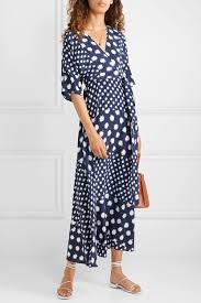 Diane von furstenberg célèbre cette année les quarante ans de la création, qui l'a fait connaître dans le monde entier : Bleu Marine Robe Longue Portefeuille En Crepe De Soie Imprimee Eloise Diane Von Furstenberg Net A Porter