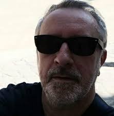 L'ha già presentato alla figlia" Katia Follesa ha ritrovato l'amore: ecco  chi è il nuovo e famosissimo fidanzato della comica >>  https://buff.ly/SrFzFEW