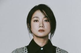 Cho Yong-pil, Lee Sun-hee likely to perform in Pyongyang