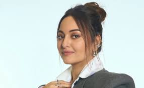 Sonakshi Sinha Dishes Out Corporate Chic In A Falguni Shane Peacock Ensemble