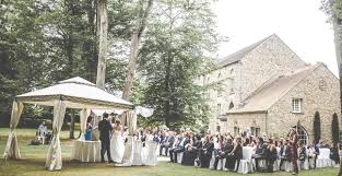 63 % des habitants sont propriétaires et ils gagnent en moyenne 3 110 euros par mois. Le Domaine De Votre Mariage En Seine Et Marne 77 Prieure St Cyr