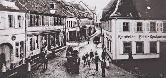 Sie ist verwaltungssitz der gleichnamigen verbandsgemeinde, der sie auch angehört. Die Stadtgeschichte Von Edenkoben In Einer Ubersicht