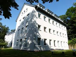 Hier finden sie detaillierte informationen zu santander consumer bank filiale marburg: Dr Carl Duisberg Haus Studentenwerk Marburg Studentenwerk Marburg