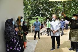 Join, pyar, urdu, my pleasure, fried banana, most welcome. Video Tak Pernah Ada Ydpa Mcam Ni Sultan Dan Permaisuri Turun Padang Bantu Orang Susah