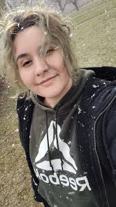 Hi. I'm Sarah Baldwin. 33 years old. Hit me up at 812-231-2968 TTYS