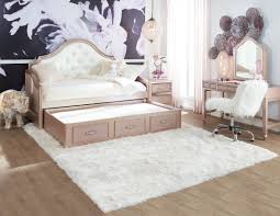 Platinum legno queen size bed. The Serena Youth Bedroom Collection