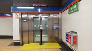 Get notified when el ascensor; Los Vecinos De La Elipa Amanecen De Nuevo Con El Ascensor Del Metro Averiado Madridiario