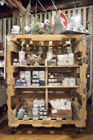 Super Cool Pallet Display Pallet Display Craft Show Displays Gift Shop Displays