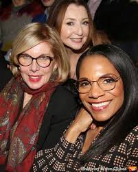 Audra McDonald, Anna McDonald and Zoe Donovan Photo (2022-12-09 11:16:37)