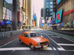 Maşina aparţine braşoveanului stabilit la new york, un mare pasionat de automobile clasice dacia şi renault. Foto Dacia 1300 In Centrul Pustiu Al New York Profit Ro