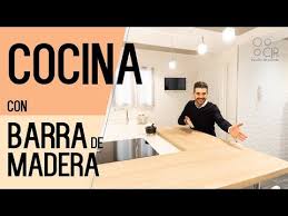 Barra cantinera,bonita barra cantinera, buen material, incluye 2 sillas giratorias, entre paños para poner vasos y todolo necesario para estar siempre bien armado, esta es tu oportunidad de darte ese. Cocina Con Barra De Madera Moderna Y Encimera Dekton Cocinas Santos Cjr Youtube