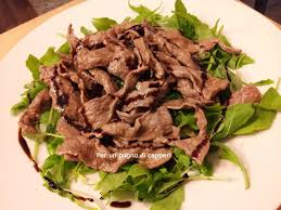 Sei alla ricerca di un secondo piatto caldo e veloce da cucinare? Straccetti Di Manzo Con Rucola E Glassa Alla Soia Luca Sessa