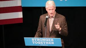 Former President Bill Clinton stumps for Hillary Clinton at Simpson College 