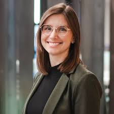 Ellen Penner's Instagram, Twitter & Facebook