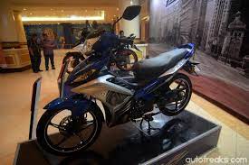 Aku cuba untuk membuat modifikasi pada sebuah motosikal lc 135 v1 mengikut pandangan mata ku sendiri. Bikes Updated Yamaha 135lc Launched Autofreaks Com