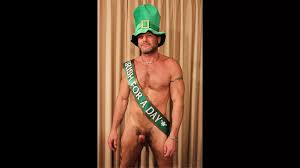 Naked Hairy Men: Gay Porn