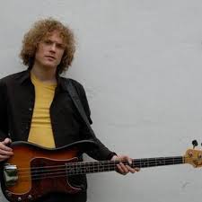 Aaron Schwoerer (@aaronplaysbass)