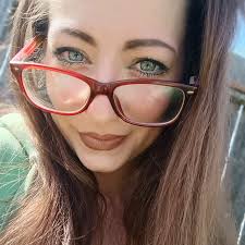 Partner's closet organization and color choices