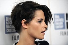We already love kristen stewart's new short haircut but we love how she. Pin On Hurrr