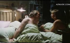 Susanne Uhlen Sexy nude scene in Seitenstechen - UPSKIRT.TV