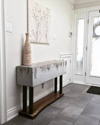 Wir haben die schönsten konsolentische der beliebtesten onlineshops für wohndesign für dich hier finden sie die vergleichsformen (steigerungsstufen) zum adjektiv »schön« sowie die flektierten. Die 43 Besten Ideen Zu Konsolentische Konsolen Tisch Konsole Konsolentisch