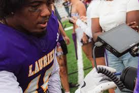 Jesse Wilkins's Instagram, Twitter & Facebook