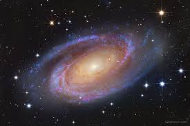Galaxia espiral barrada 2608 : Luna Fotografias Galaxia Espiral Barrada 2608 La Galaxia Espiral Barrada Ngc 2608 1200 X 894 Jpeg 265 Kb