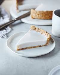 Tarte Panna Cotta Au Lait De Coco Coconut Milk Pie Panna Cotta Style Fruit Crisp Chocolate Nuts Coconut