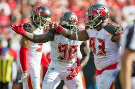 Howard, donovan smith and cameron brate react to the new bucs uniforms. Bucs Uniforms Rank Among The League S Worst Pewter Report