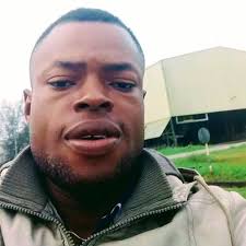 🎗️🌹🌷💲📿📍📌 Après 5 ans au EME par Banky W, Wizkid est parti sans 1  dollar. Il est parti complètement vide. Savez-vous ce que signifie  travailler 5 ans de sa vie et revenir