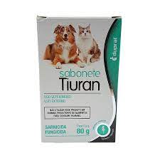 Meu pug já teve problemas de fungo, no entanto, fez tratamento com itraconazol e segundo a veterinária se curou. Sabonete Tiuran 80g Duprat Sarna E Fungos De Caes E Gatos Farmacia Farmacia De Bicho