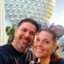 What are the pros and cons of strapping amps?