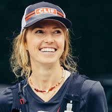 Blumen 💐 selbstgepflückt aus dem Garten. Da kann doch kein gekaufter  Strauß mithalten. Der Wert an Liebe, Zeitaufwand und Kreativität ist  unbezahlbar. Was findet ihr schöner, gekauft und perfekt oder  selbstgepflückt und