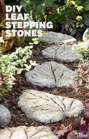 Cast In Stone Diy Landscape Accent Leaf Stepping Stones Beautiful Gardens Garden Art