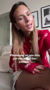 Luna Markovic's Holiday Joy: Unboxing Christmas Gifts