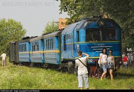 Making One Of The Ugliest Trainsets Attractive Could Be A Really Tough Job In Other Circumstances But Not On This Day When Photograph Railway Train Passenger