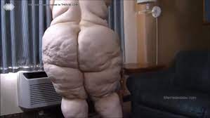 Huge Pear Monster - ThisVid.com