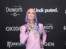 Jeffree star makes approximately $20 million usd a year. How Youtube Made Jeffree Star And Shane Dawson Too Big To Fail Vox