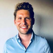 AutorIn Daniel Schwarz