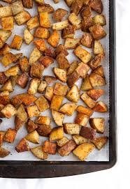 Easy Roasted Potatoes Vegan Gluten Free And Consistently On Point Recipe In 2020 Roasted Potatoes Easy Roasted Potatoes Potato Side Dishes