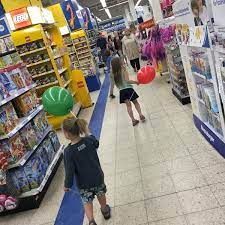 We find 1 toys r us locations in hamburg (ny). Toys R Us Jetzt Geschlossen Spielwarenladen In Hamburg