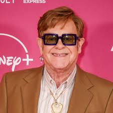 Elton John says he 'startled' doctor with request before kneecap surgery